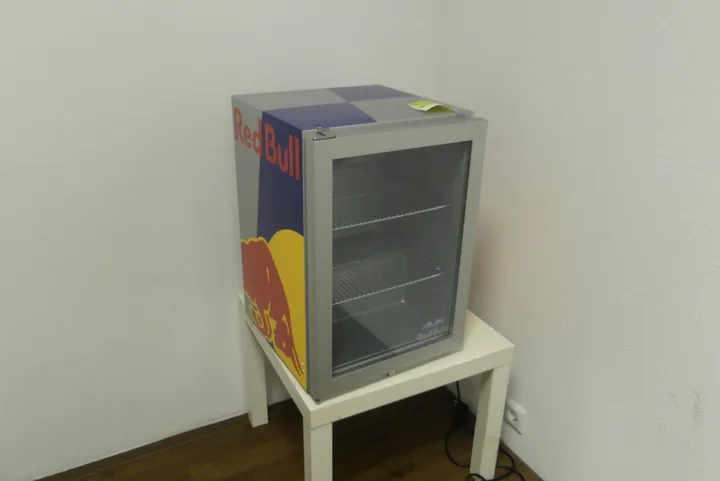 Vestfrost - Getränkekühlschrank Red Bull Maße in cm ca. 40 x 41 x 58